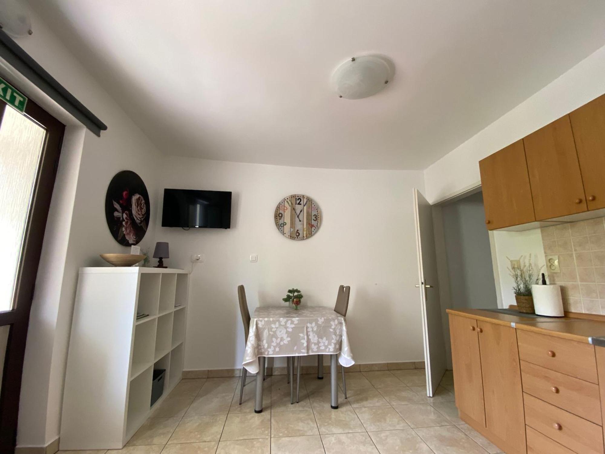 Apartments Anna III 巴斯卡 外观 照片